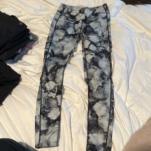 Athleta tie dye legging